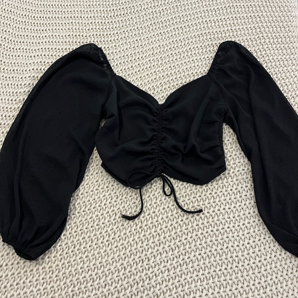 Black Long Sleeve Crop Top